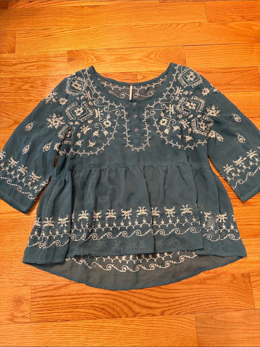 Free People Teal-Blue Embroidered Peasant Blouse cottagecore y2k